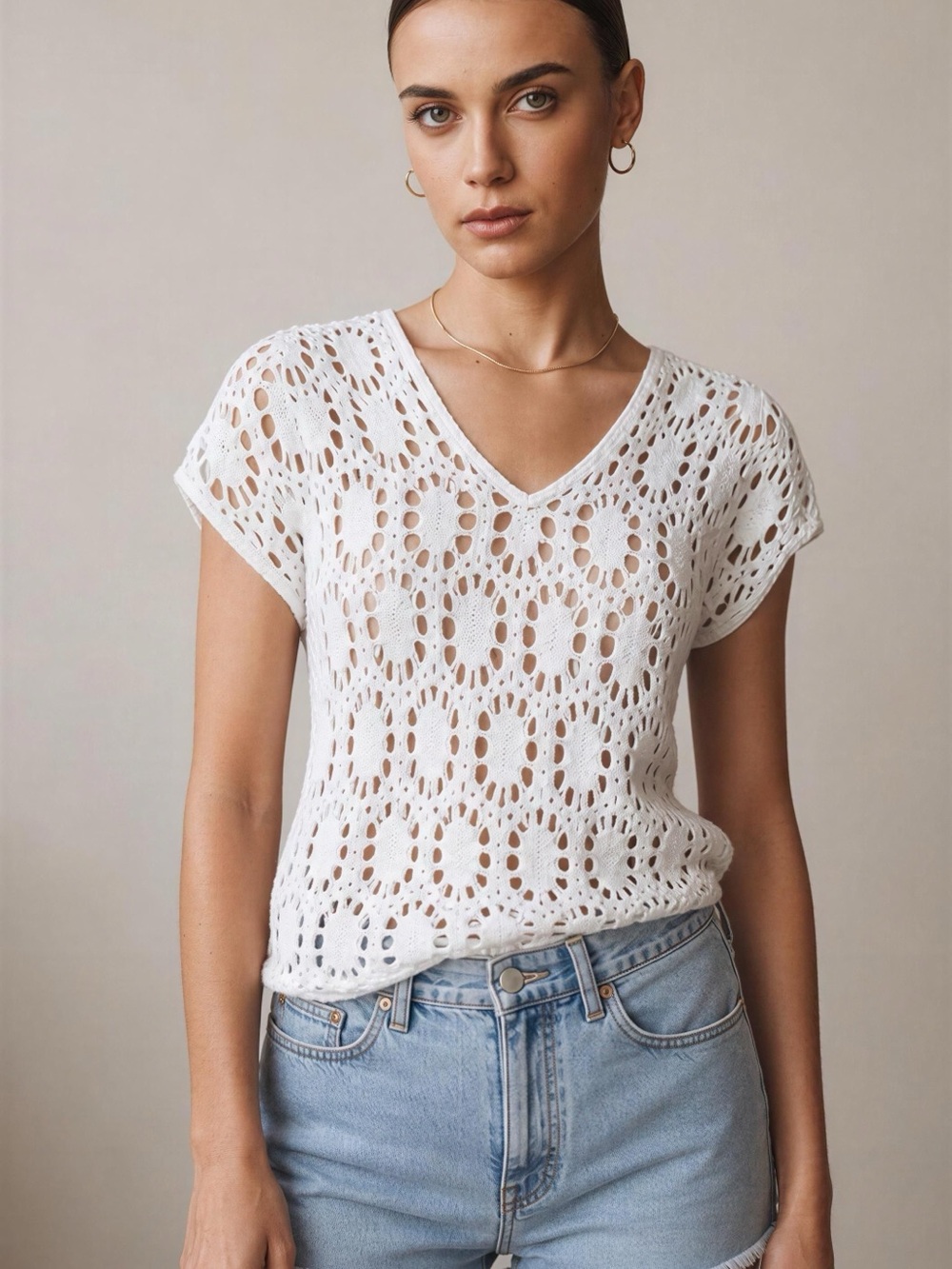 Trina Turk Crochet V-Neck Hooded White Top Size L Made in California Resortwear